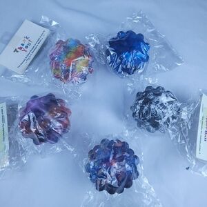 Set of 6 Colorful Decorative Bath Bombs